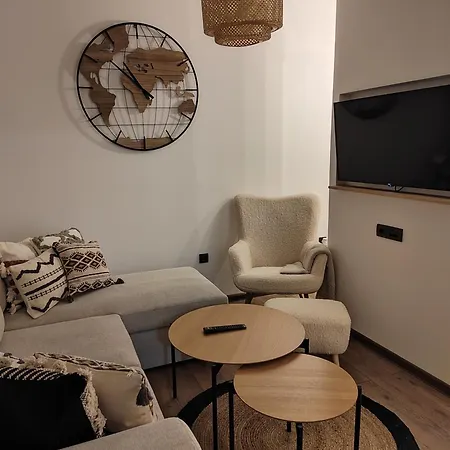 Globus Stan Apartman Pale